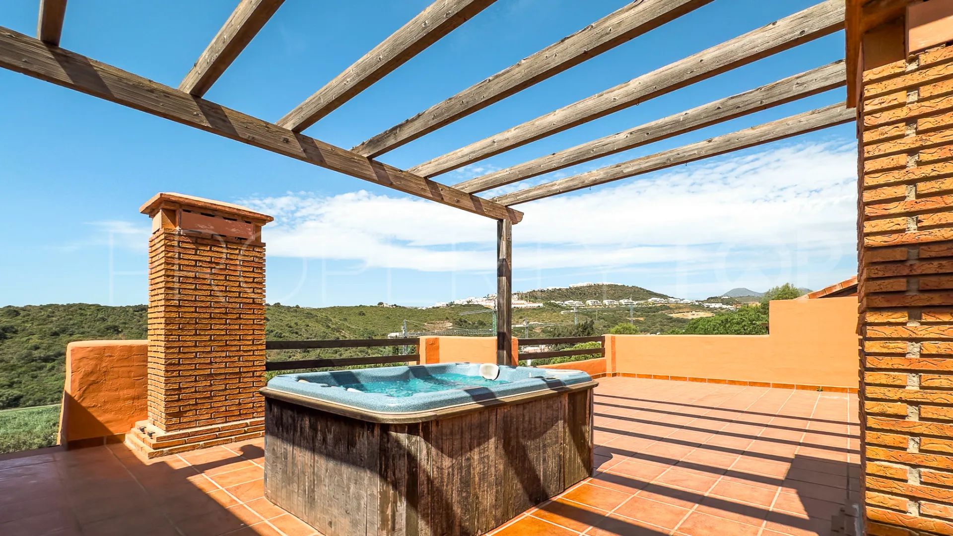 Ático en venta de 2 dormitorios en Casares Golf