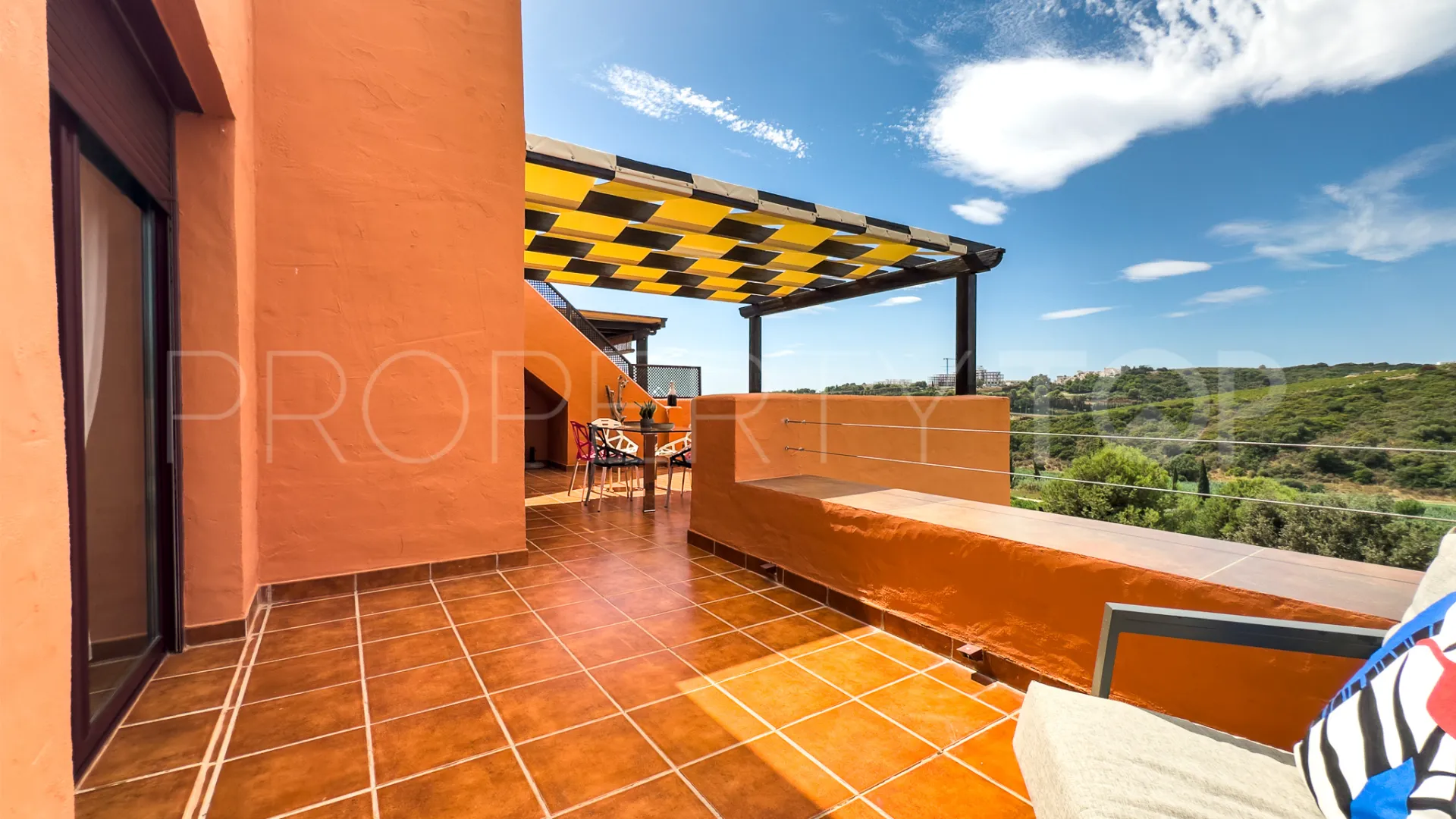Ático en venta de 2 dormitorios en Casares Golf