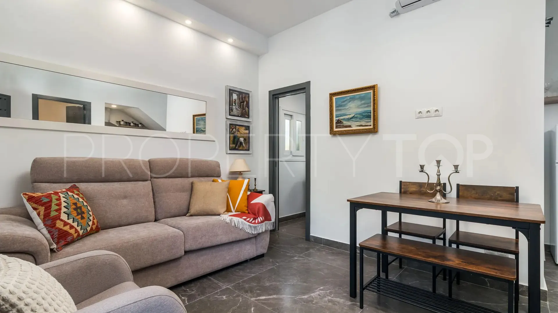 Jardin Tropical, casa en venta de 9 dormitorios