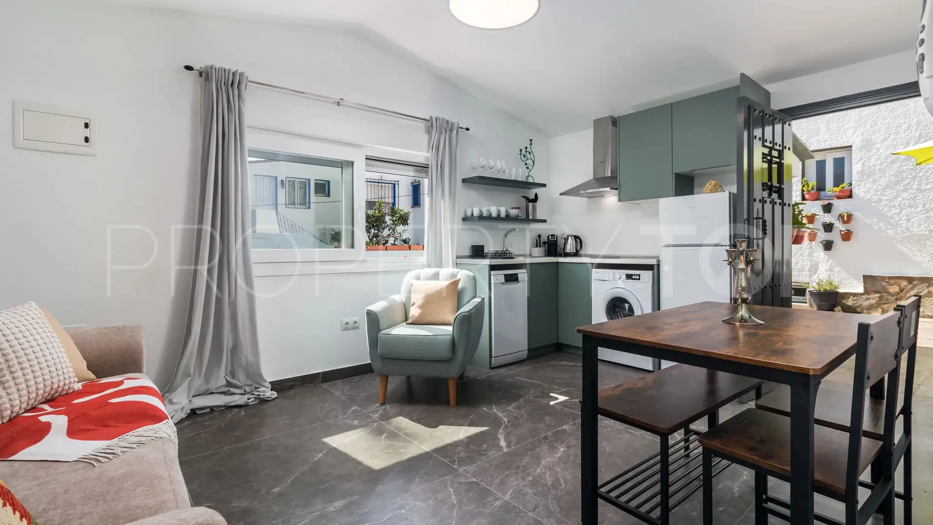 Jardin Tropical, casa en venta de 9 dormitorios