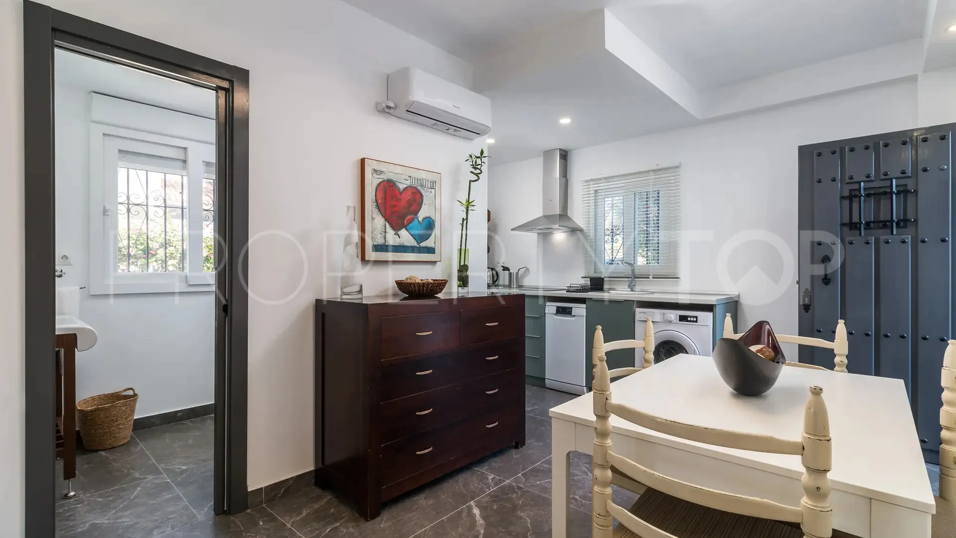Jardin Tropical, casa en venta de 9 dormitorios