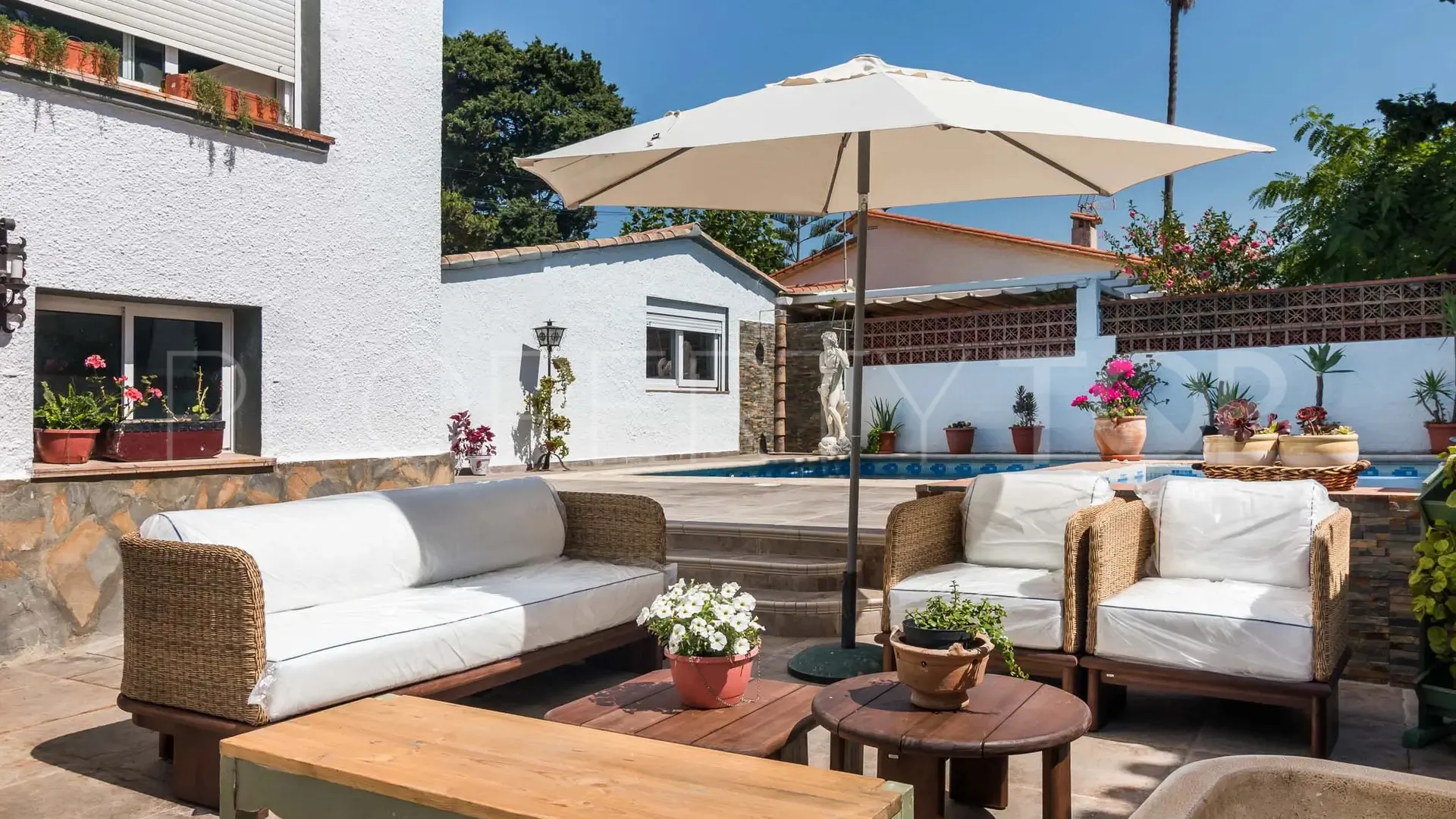Jardin Tropical, casa en venta de 9 dormitorios