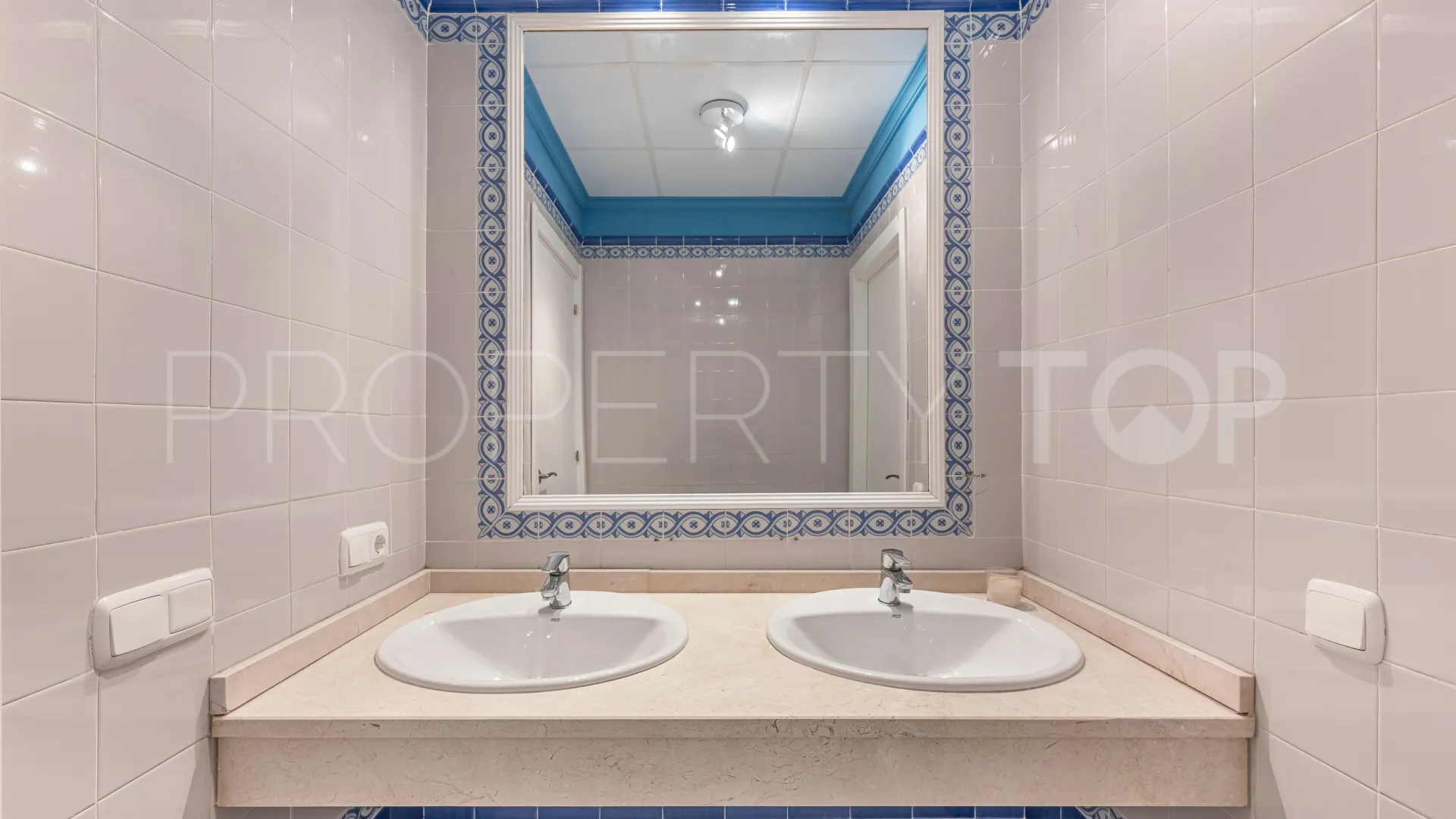 3 bedrooms apartment for sale in Postal de la Paloma