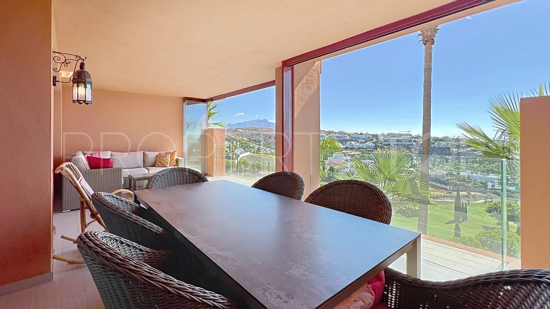 Buy apartment in Benahavis Hills Country Club