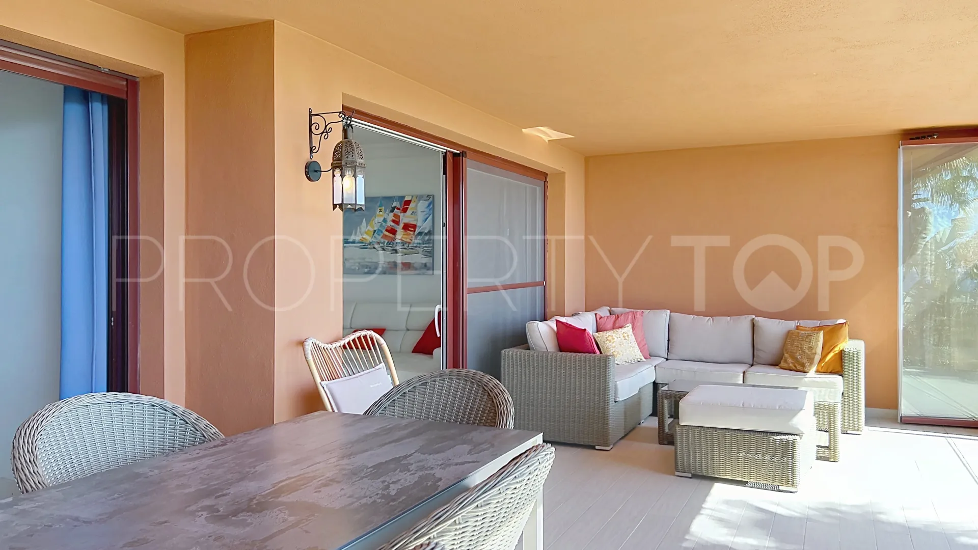 Buy apartment in Benahavis Hills Country Club