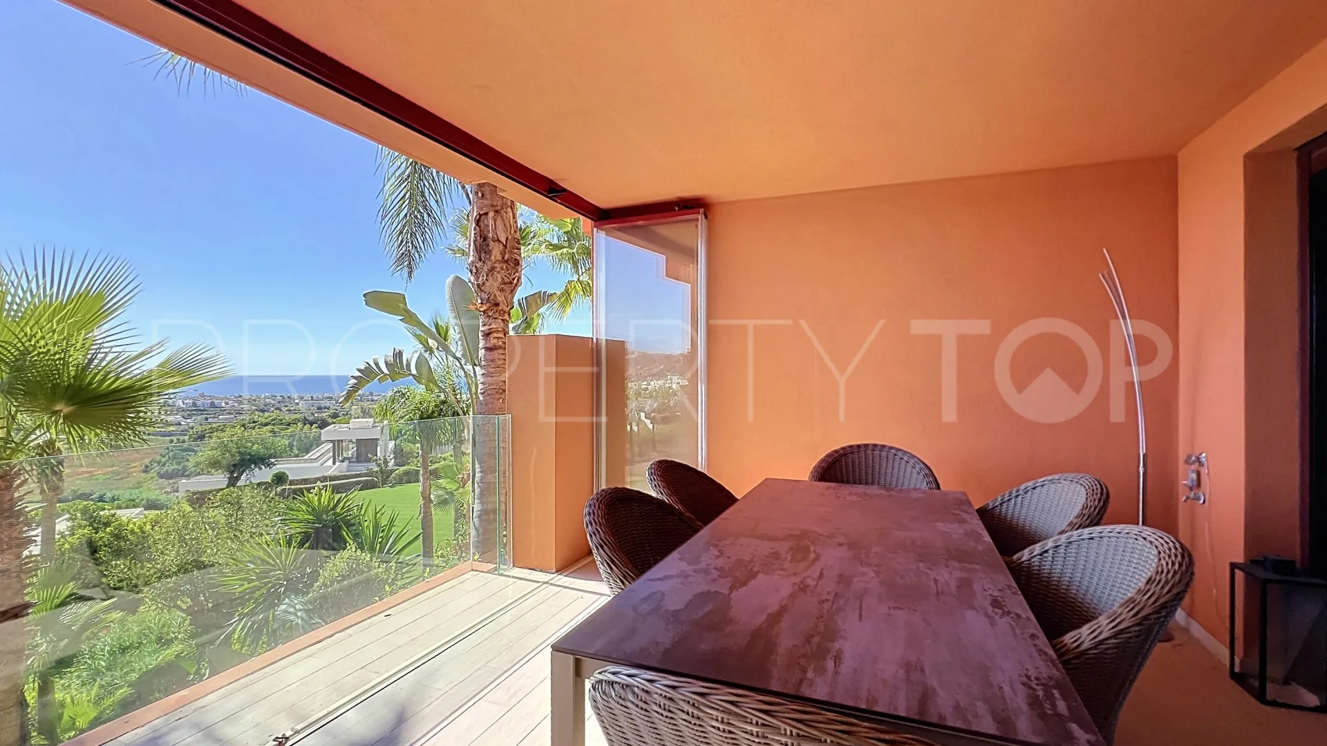 Buy apartment in Benahavis Hills Country Club