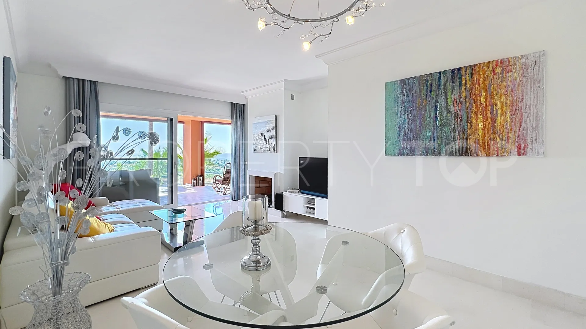 Buy apartment in Benahavis Hills Country Club
