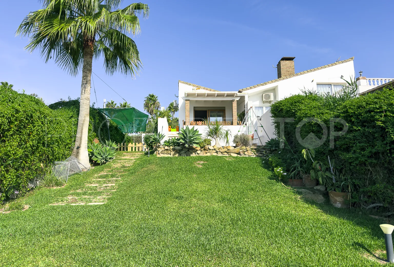 Se vende pareado en Bahia Dorada