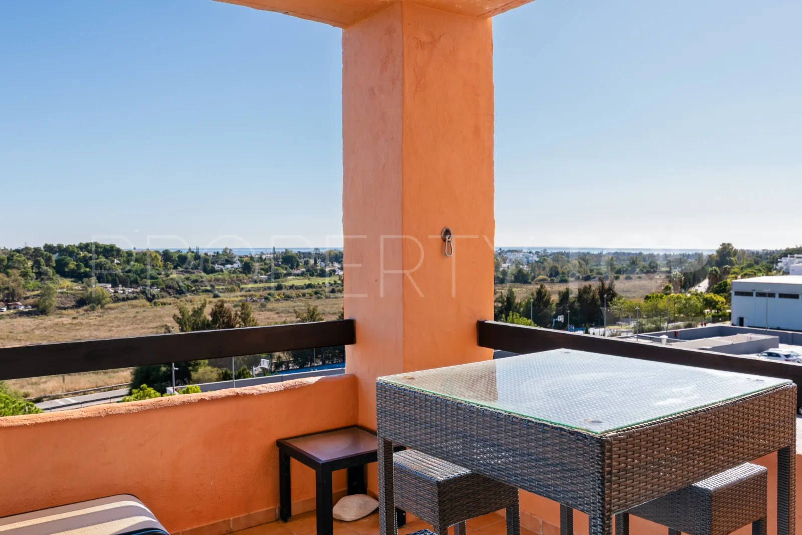 Benahavis Centro, apartamento en venta de 2 dormitorios