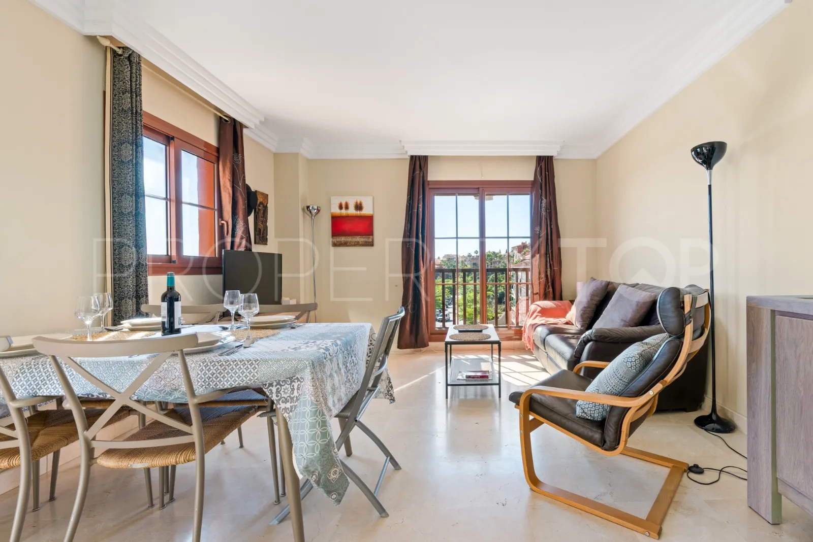 Benahavis Centro, apartamento en venta de 2 dormitorios