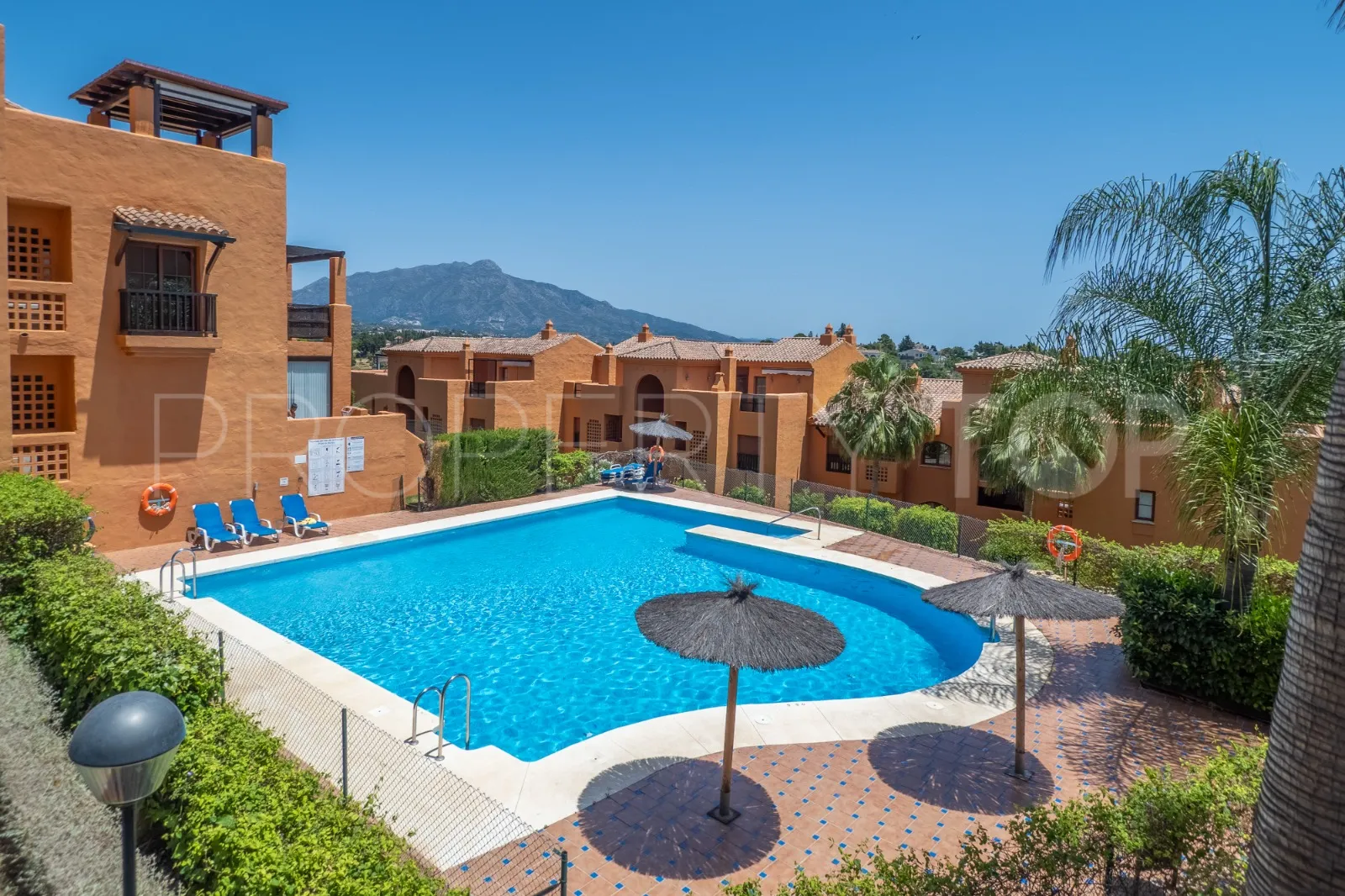 Benahavis Centro, apartamento en venta de 2 dormitorios
