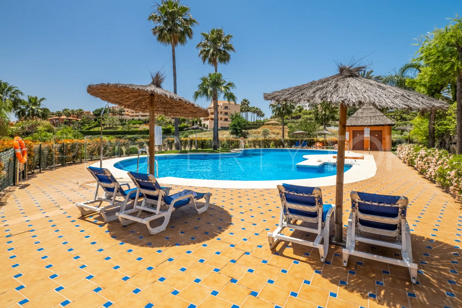Benahavis Centro, apartamento en venta de 2 dormitorios