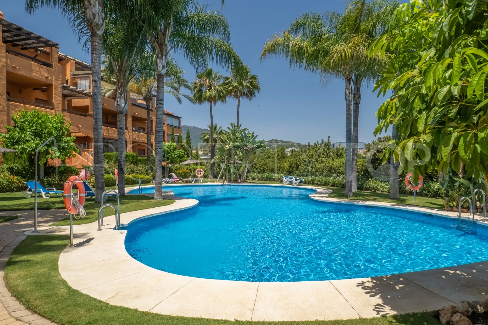 Benahavis Centro, apartamento en venta de 2 dormitorios