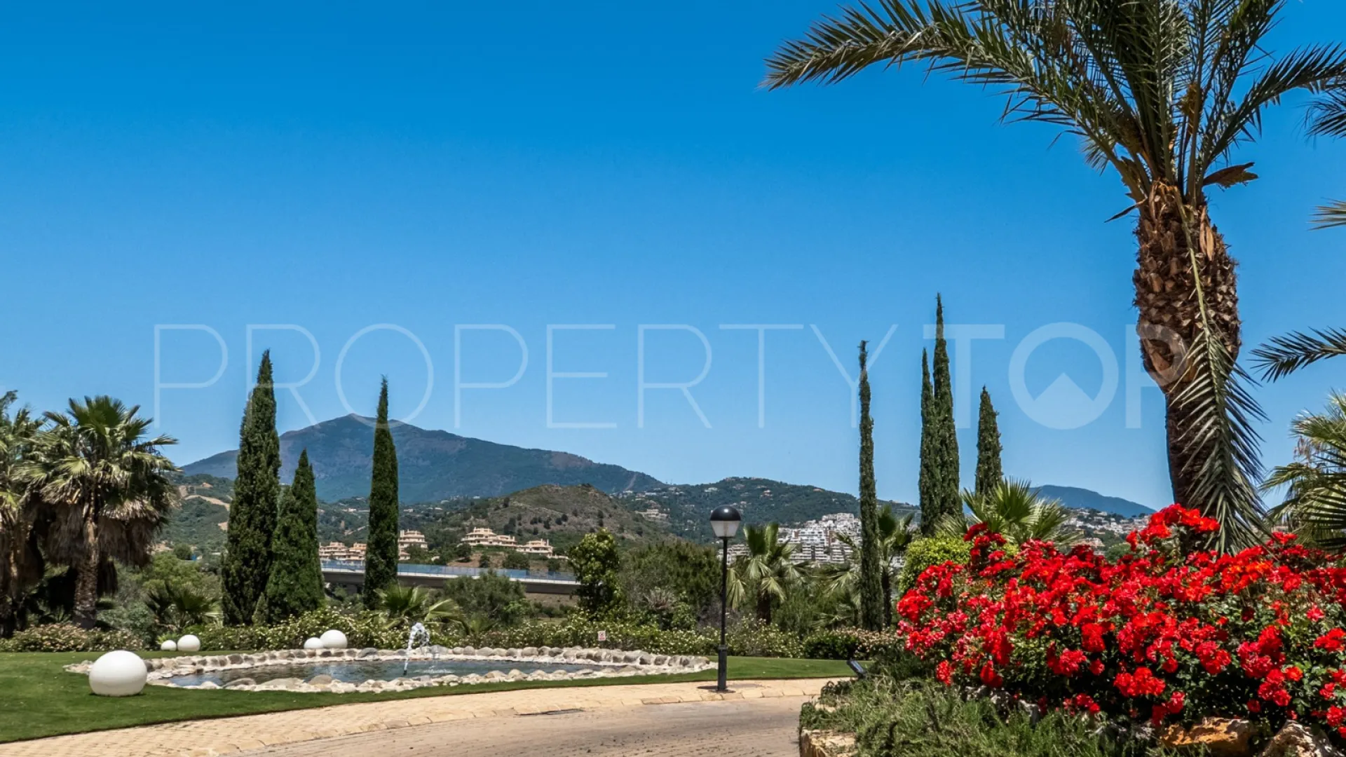 Benahavis Centro, apartamento en venta de 2 dormitorios