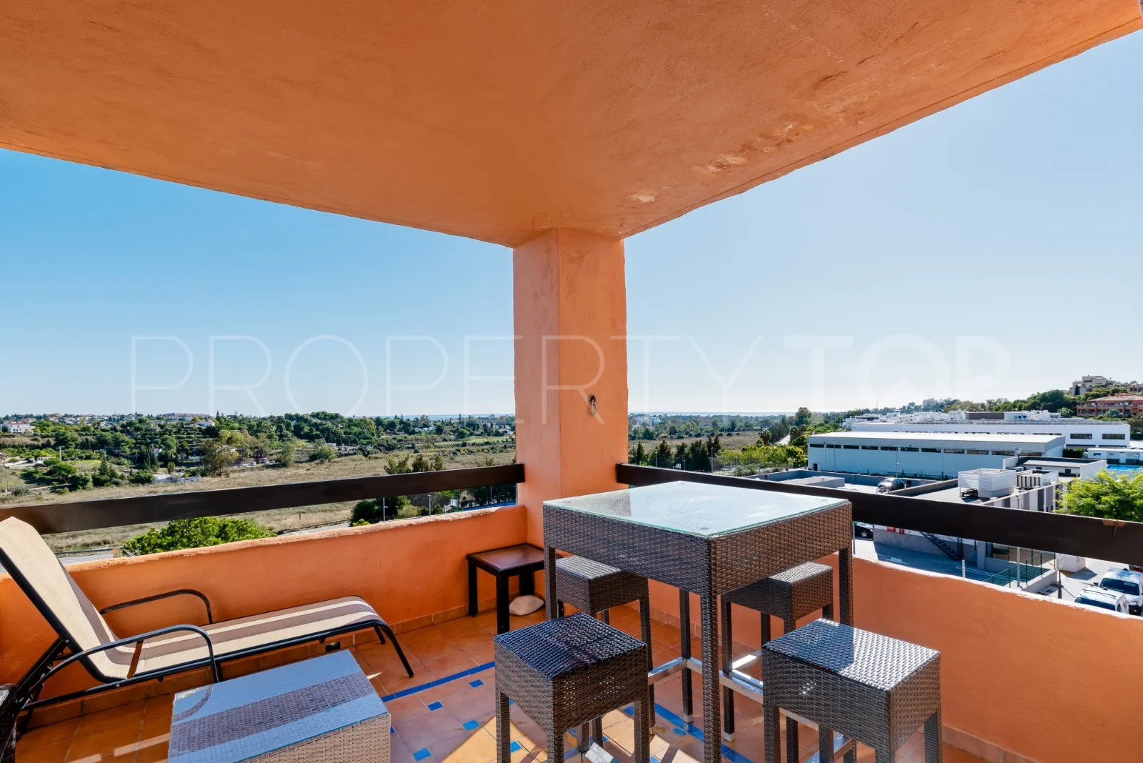 Benahavis Centro, apartamento en venta de 2 dormitorios