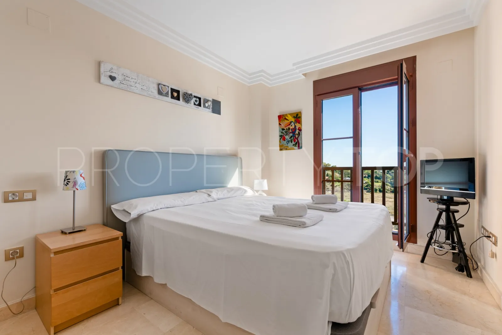 Benahavis Centro, apartamento en venta de 2 dormitorios