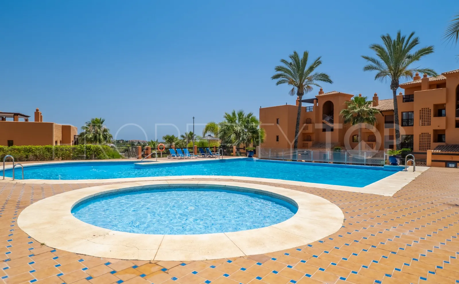 Benahavis Centro, apartamento en venta de 2 dormitorios