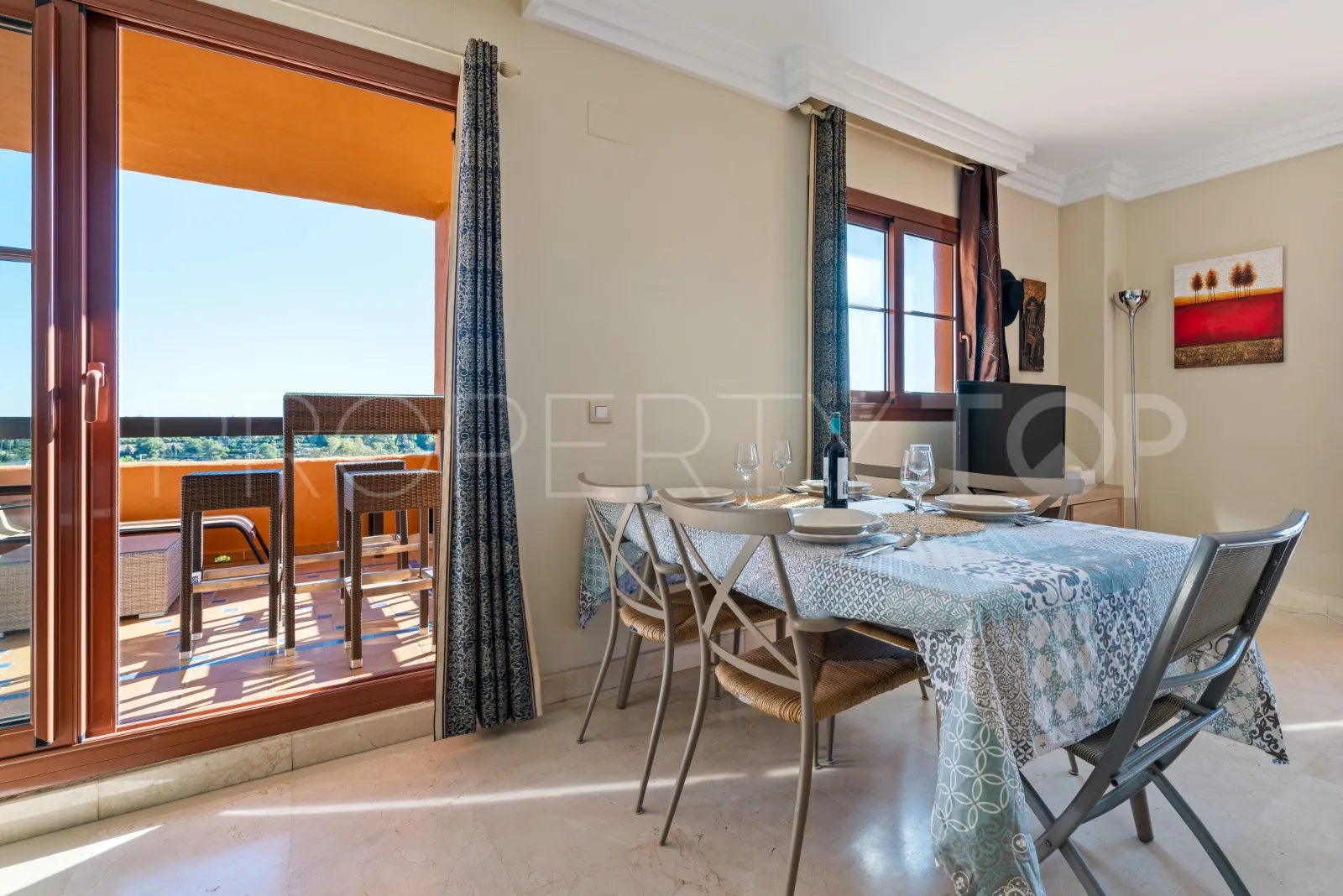 Benahavis Centro, apartamento en venta de 2 dormitorios