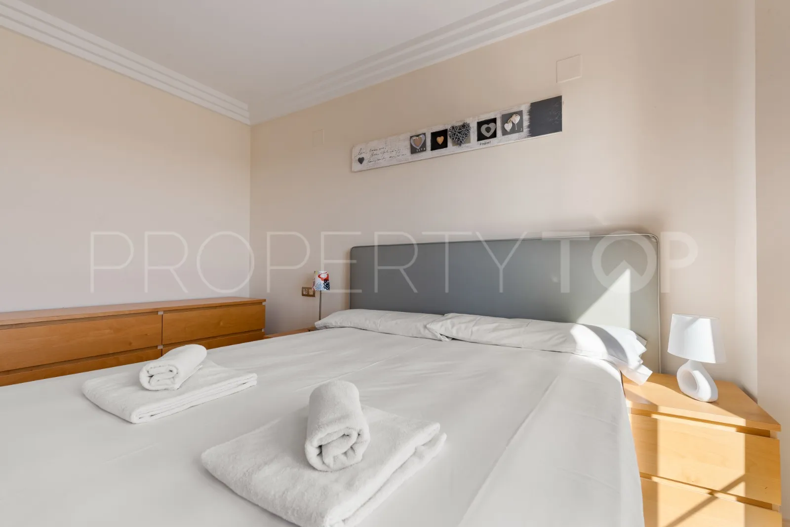 Benahavis Centro, apartamento en venta de 2 dormitorios