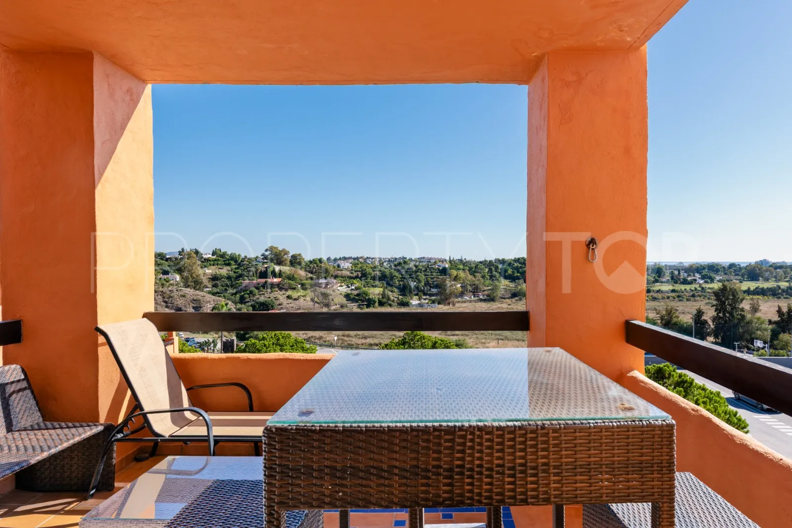 Benahavis Centro, apartamento en venta de 2 dormitorios