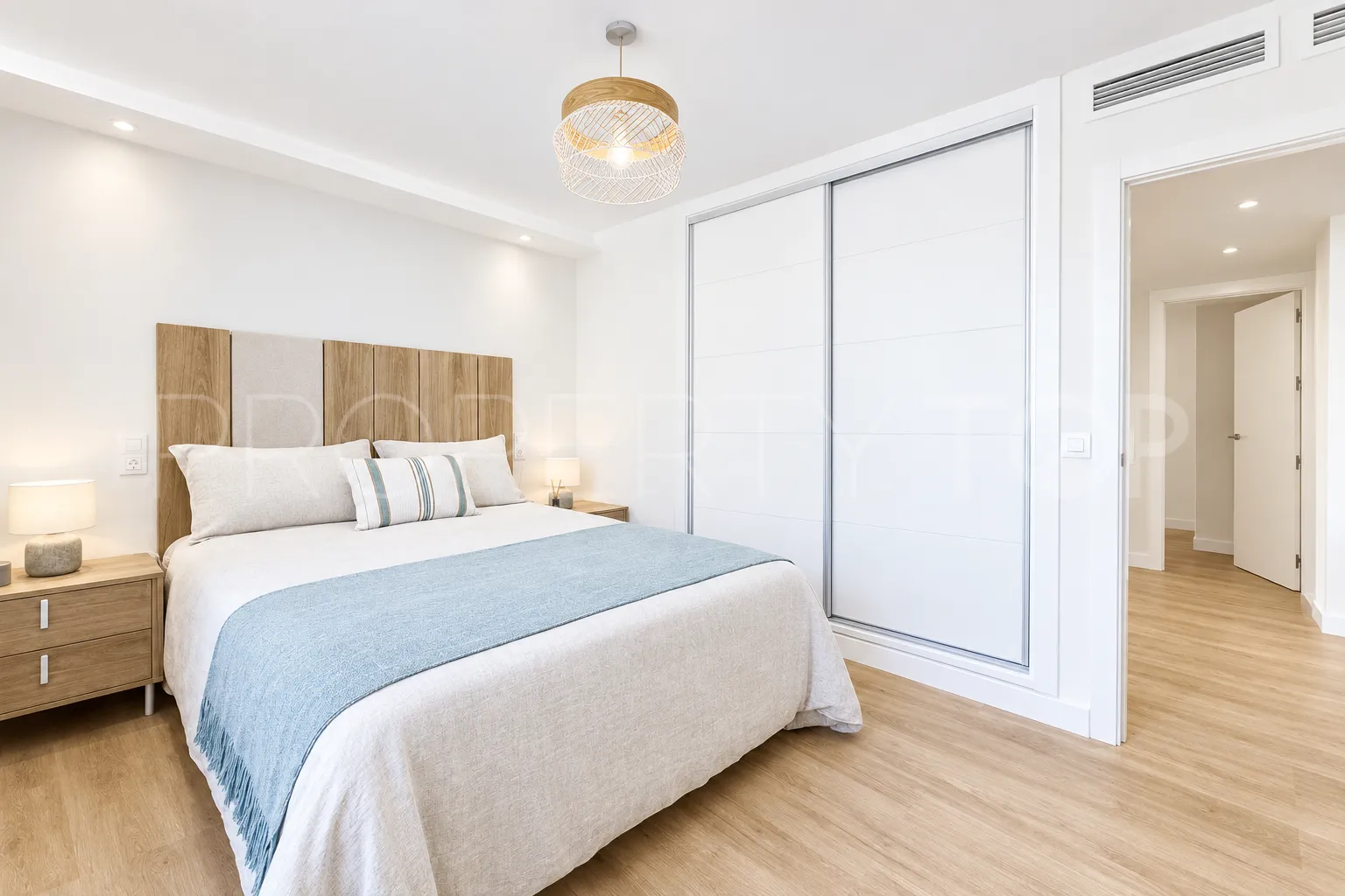 Apartamento en venta con 2 dormitorios en Puerto La Duquesa