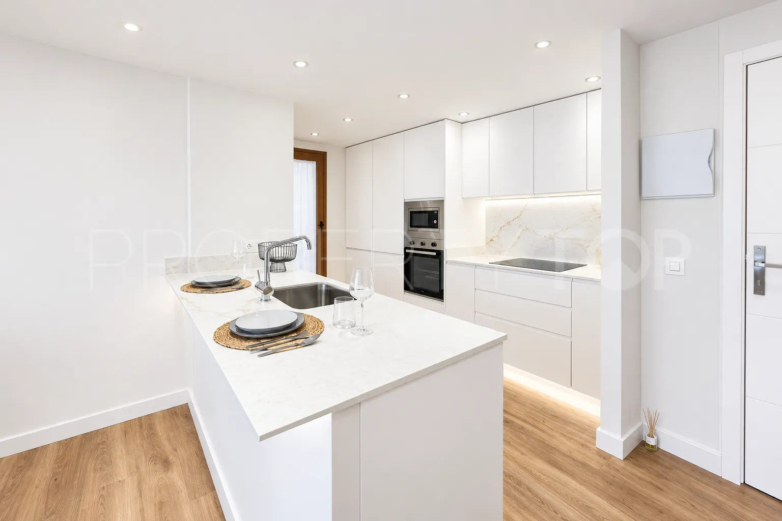 Apartamento en venta con 2 dormitorios en Puerto La Duquesa