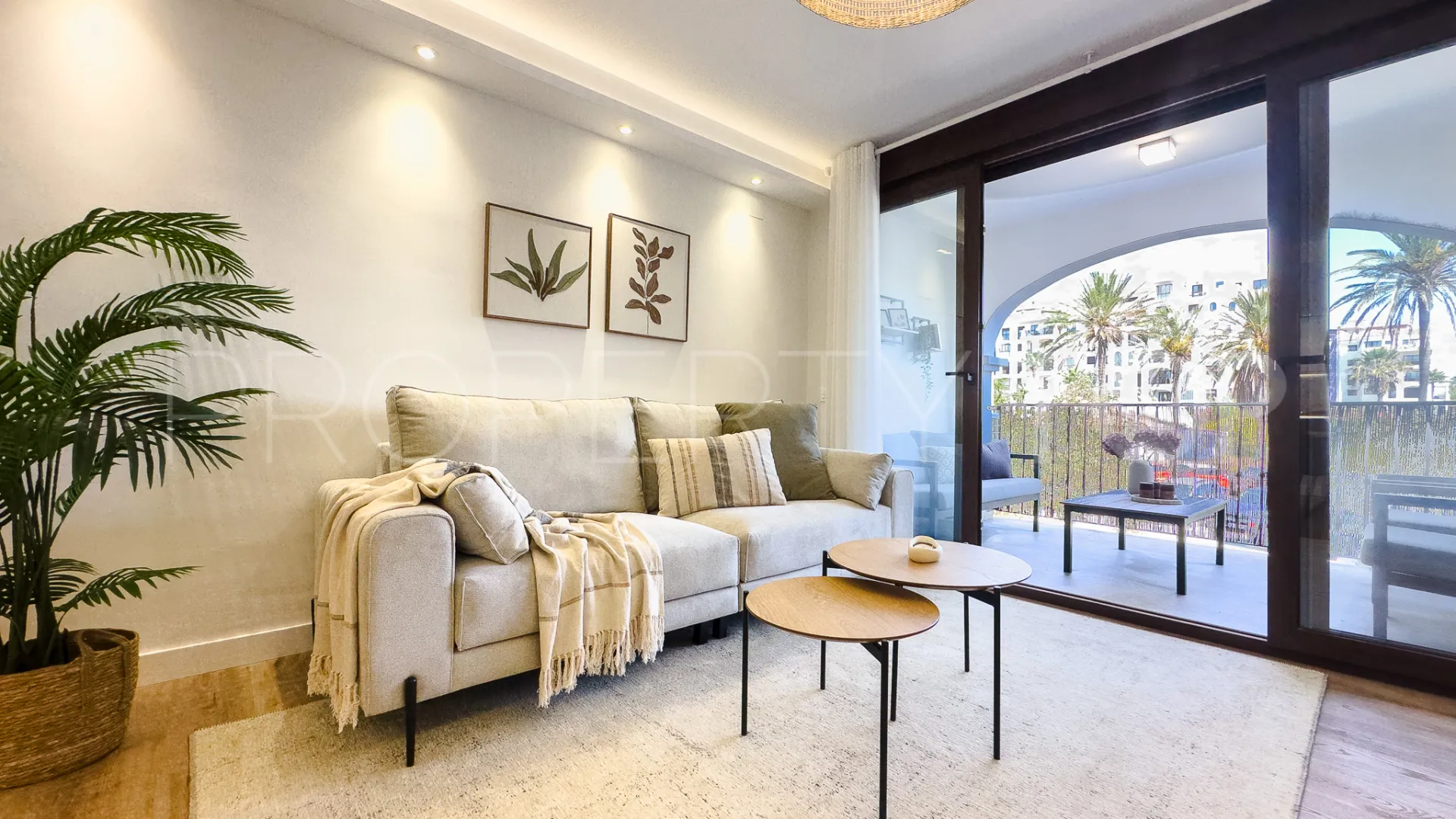 Apartamento en venta con 2 dormitorios en Puerto La Duquesa