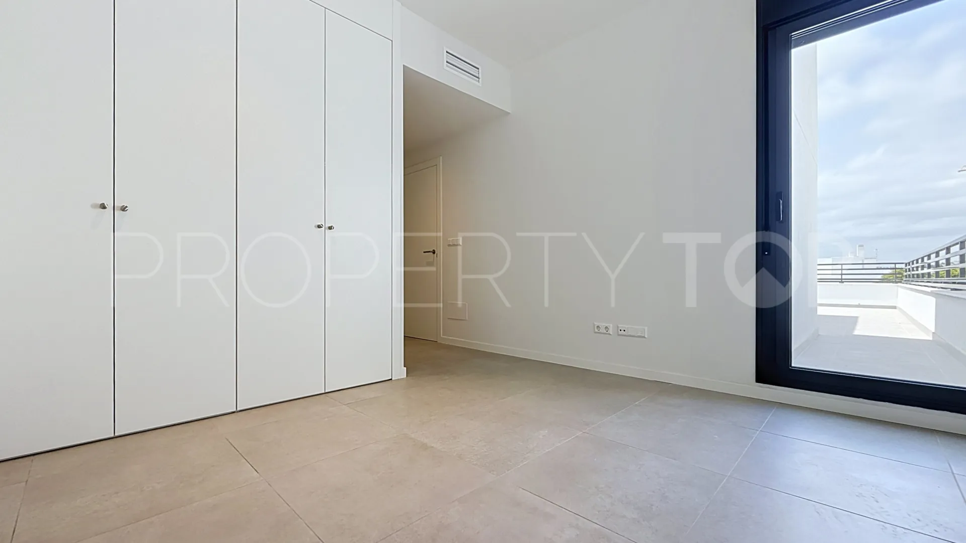 Estepona East penthouse for sale