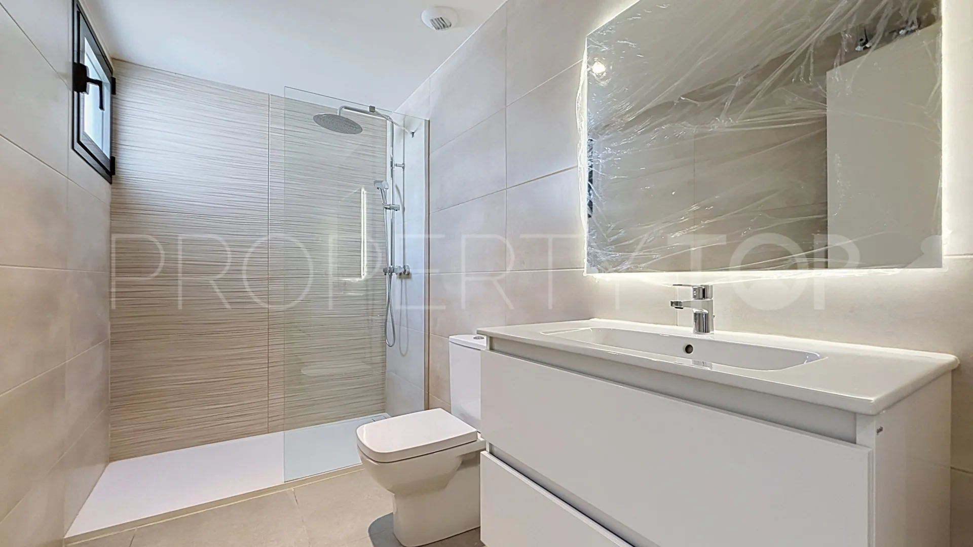 Estepona East penthouse for sale