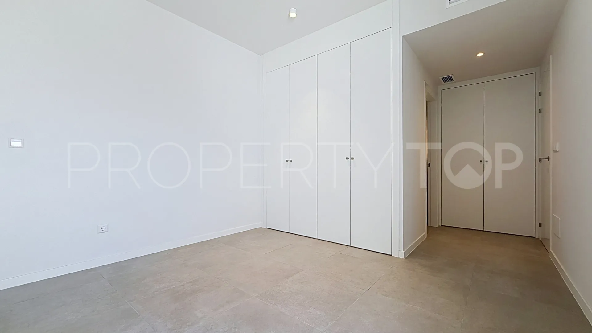 Estepona East penthouse for sale
