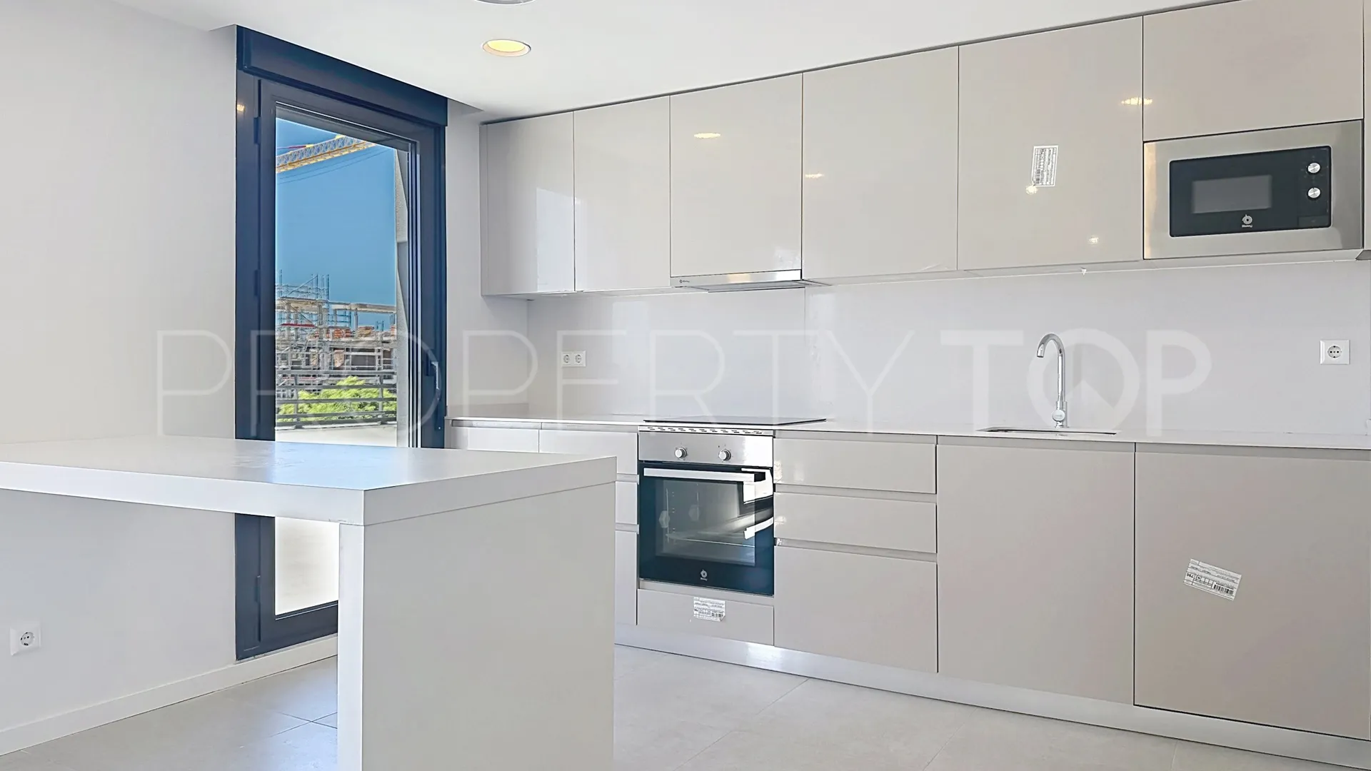 Estepona East penthouse for sale