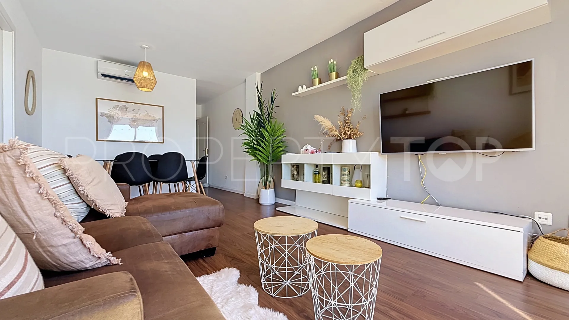 For sale penthouse with 3 bedrooms in Hacienda de Casares
