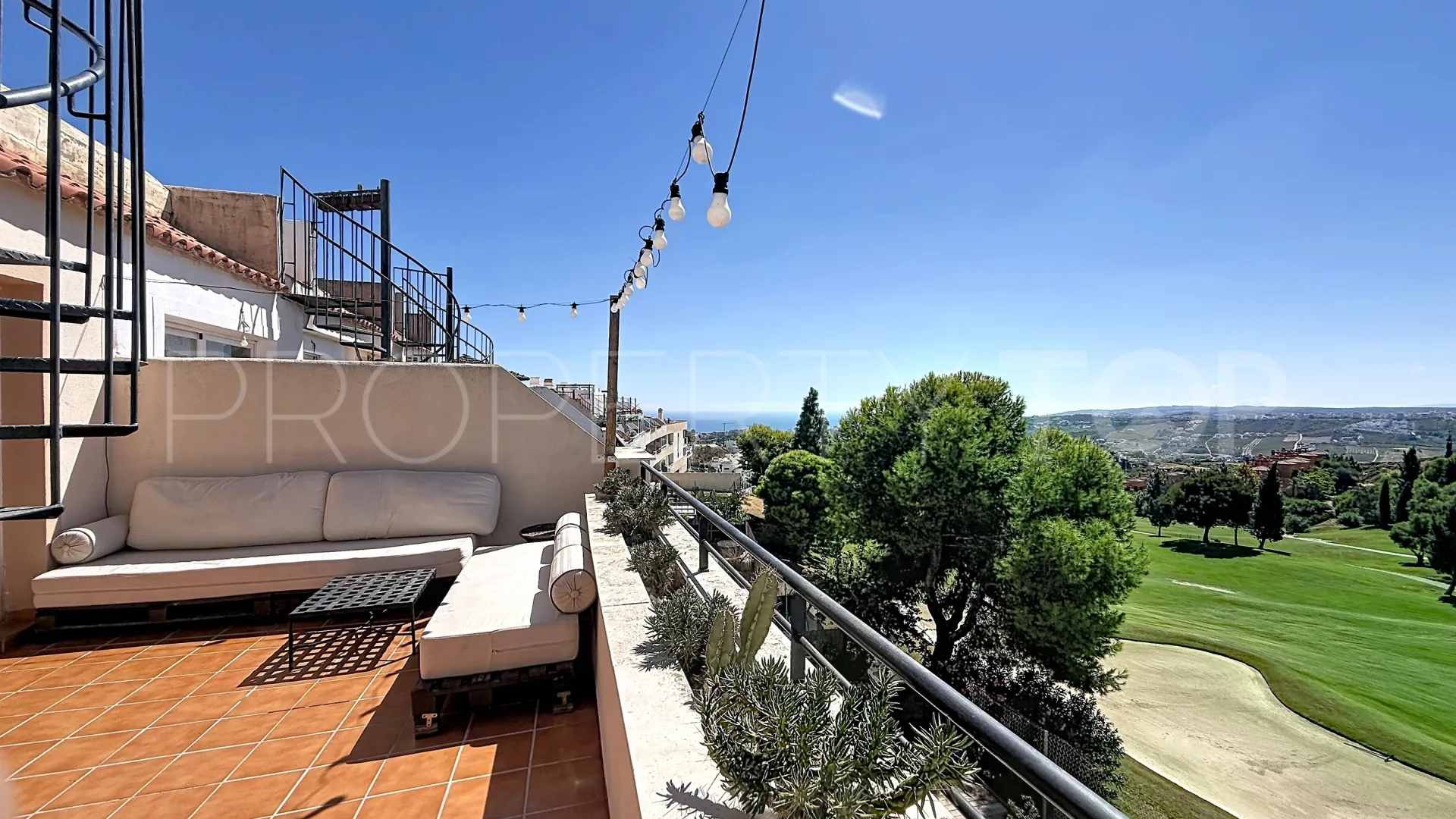For sale penthouse with 3 bedrooms in Hacienda de Casares