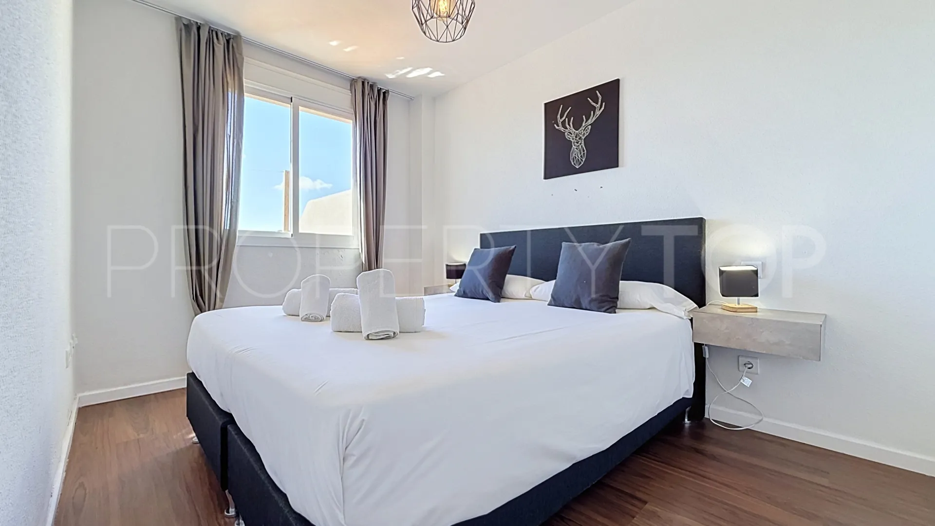 For sale penthouse with 3 bedrooms in Hacienda de Casares