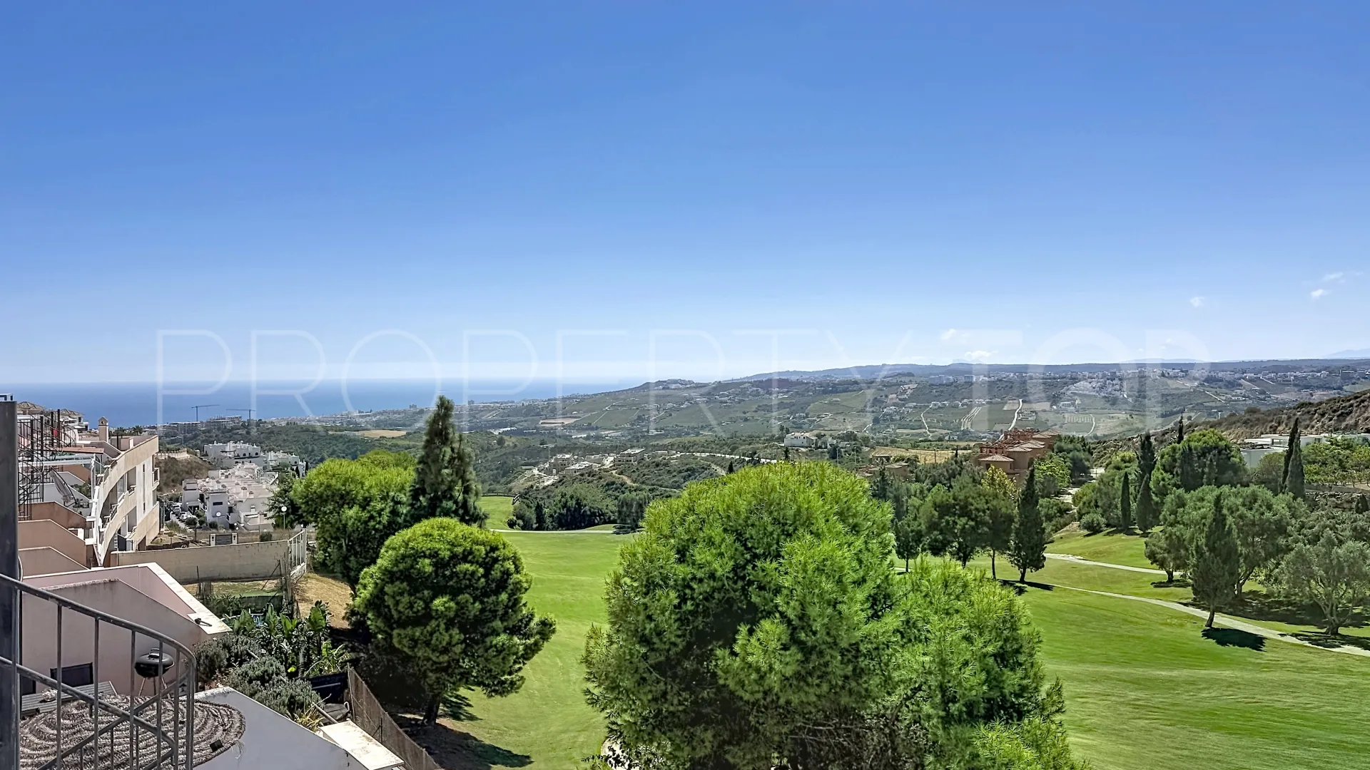 For sale penthouse with 3 bedrooms in Hacienda de Casares