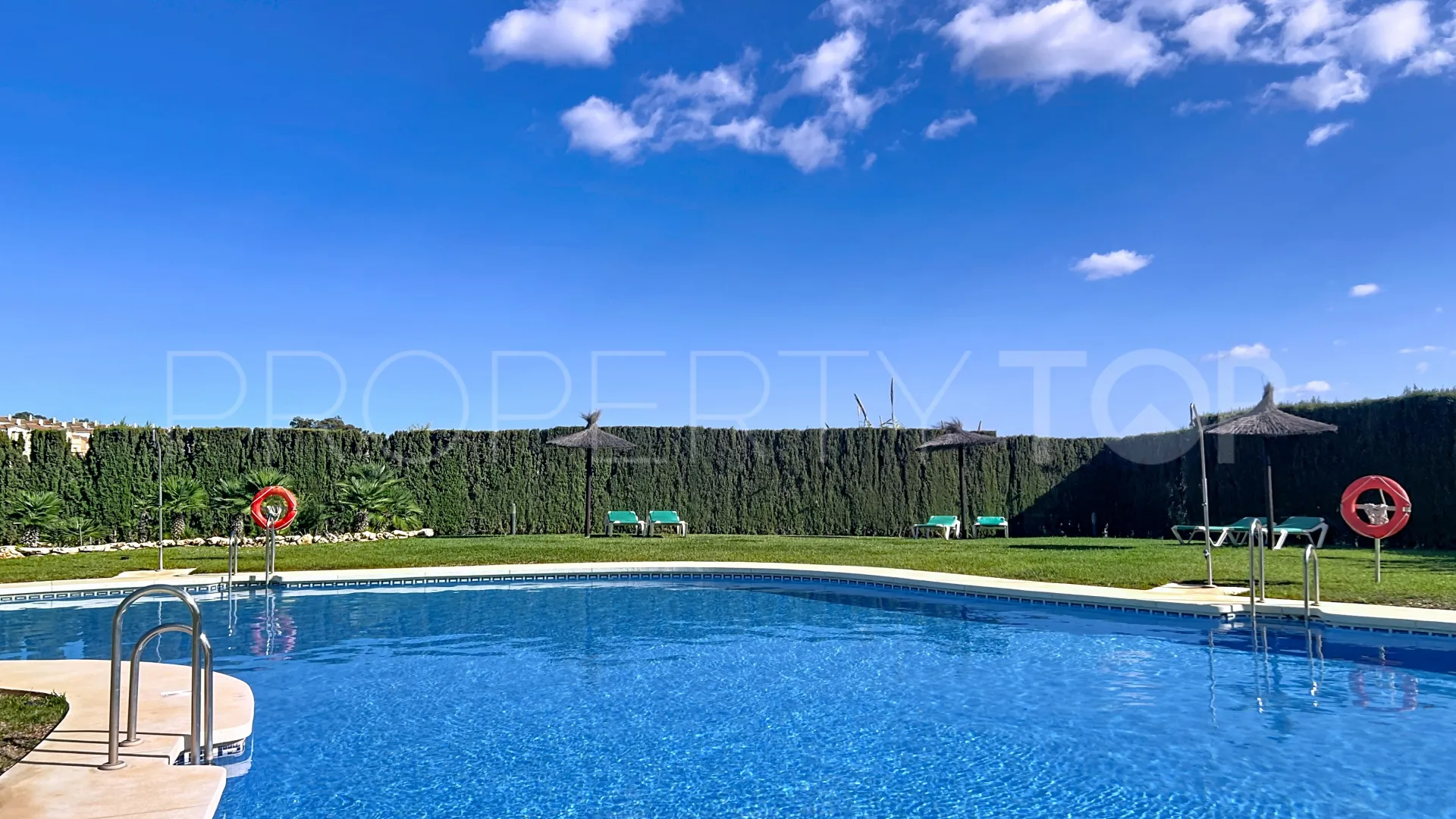 Bahia de las Rocas 2 bedrooms apartment for sale