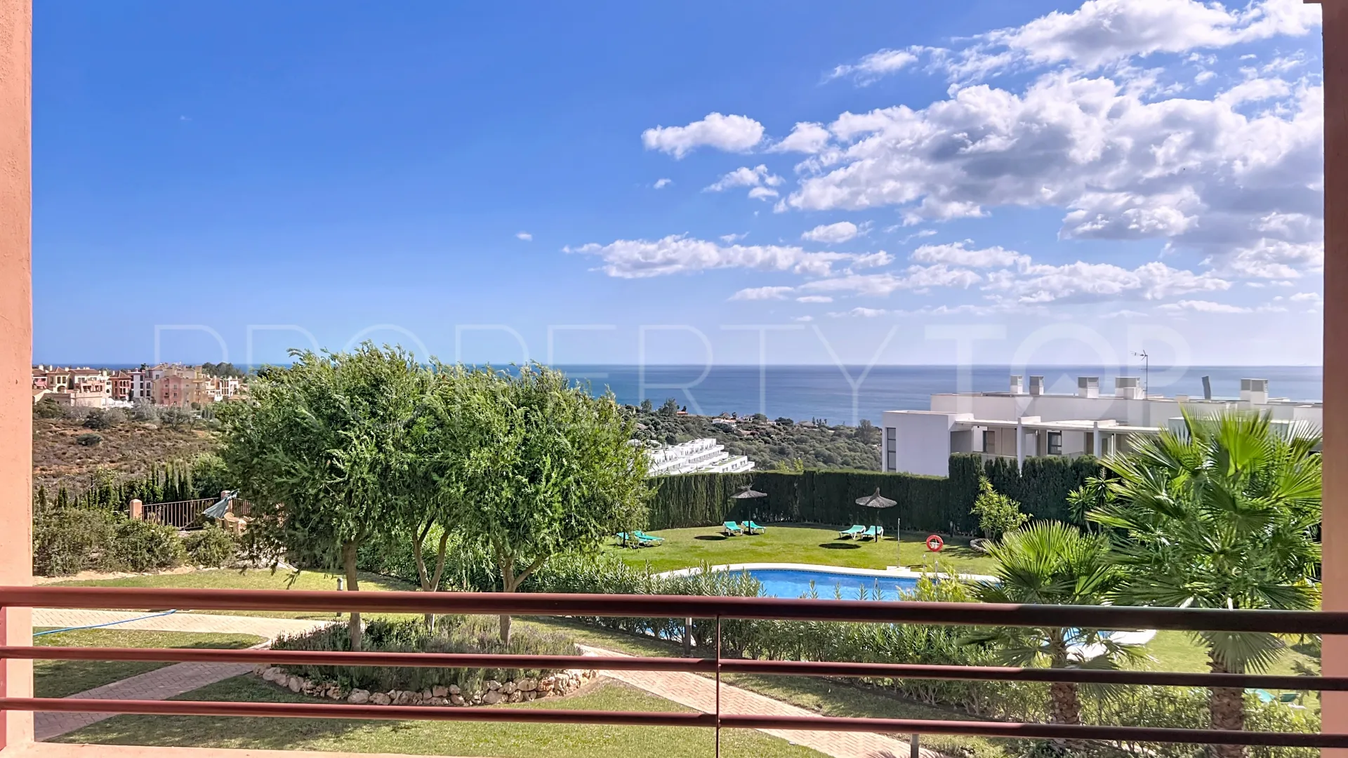 Bahia de las Rocas 2 bedrooms apartment for sale