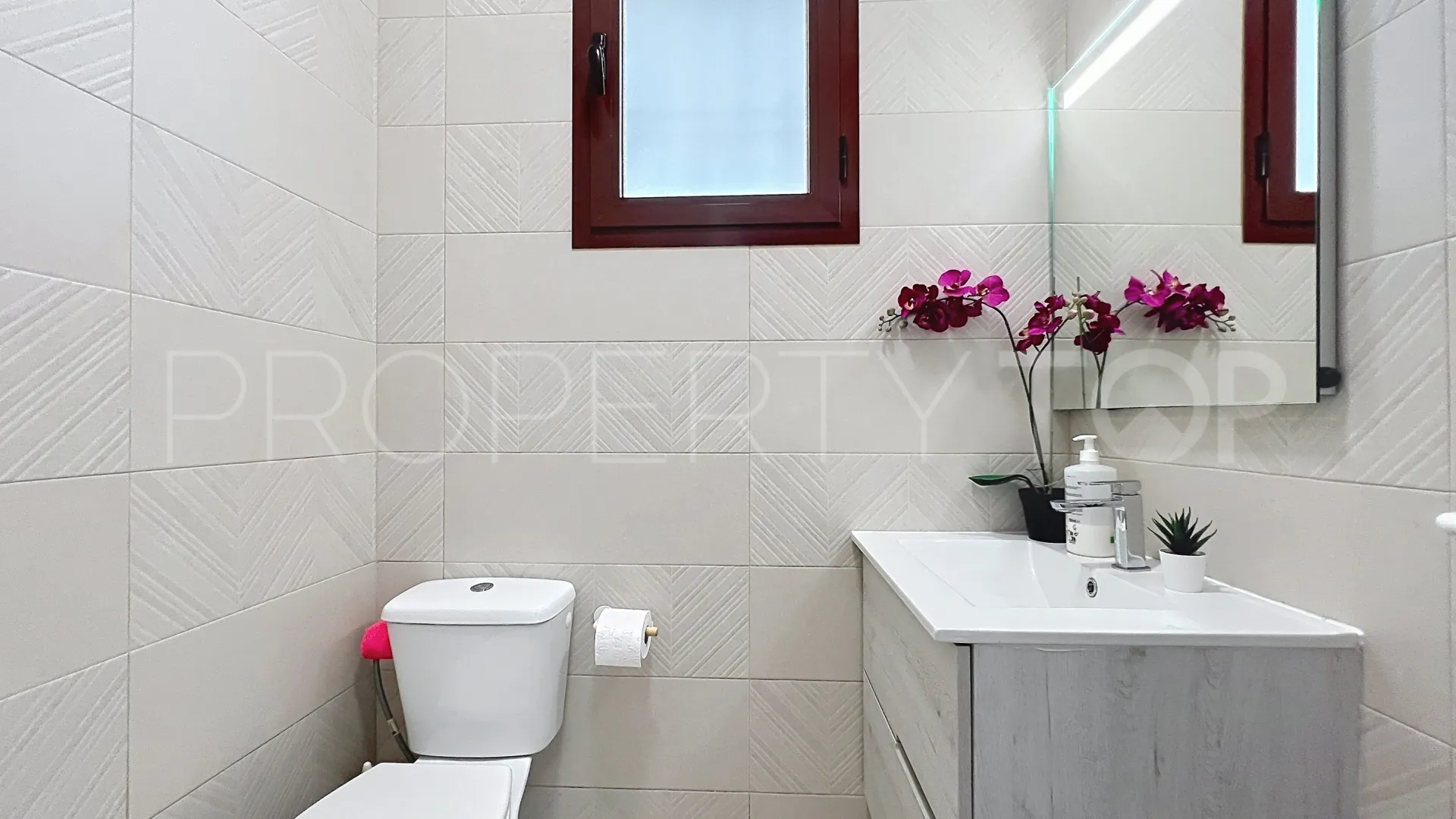 For sale Doña Julia chalet with 2 bedrooms