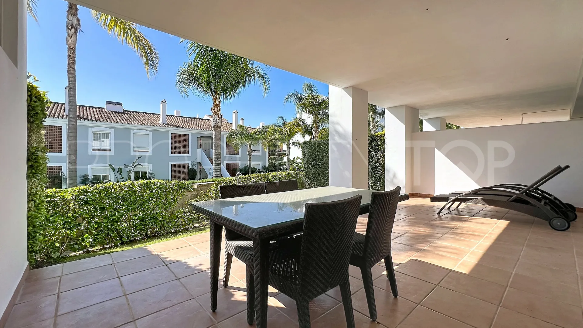 Apartamento planta baja con 2 dormitorios en venta en Cortijo del Mar