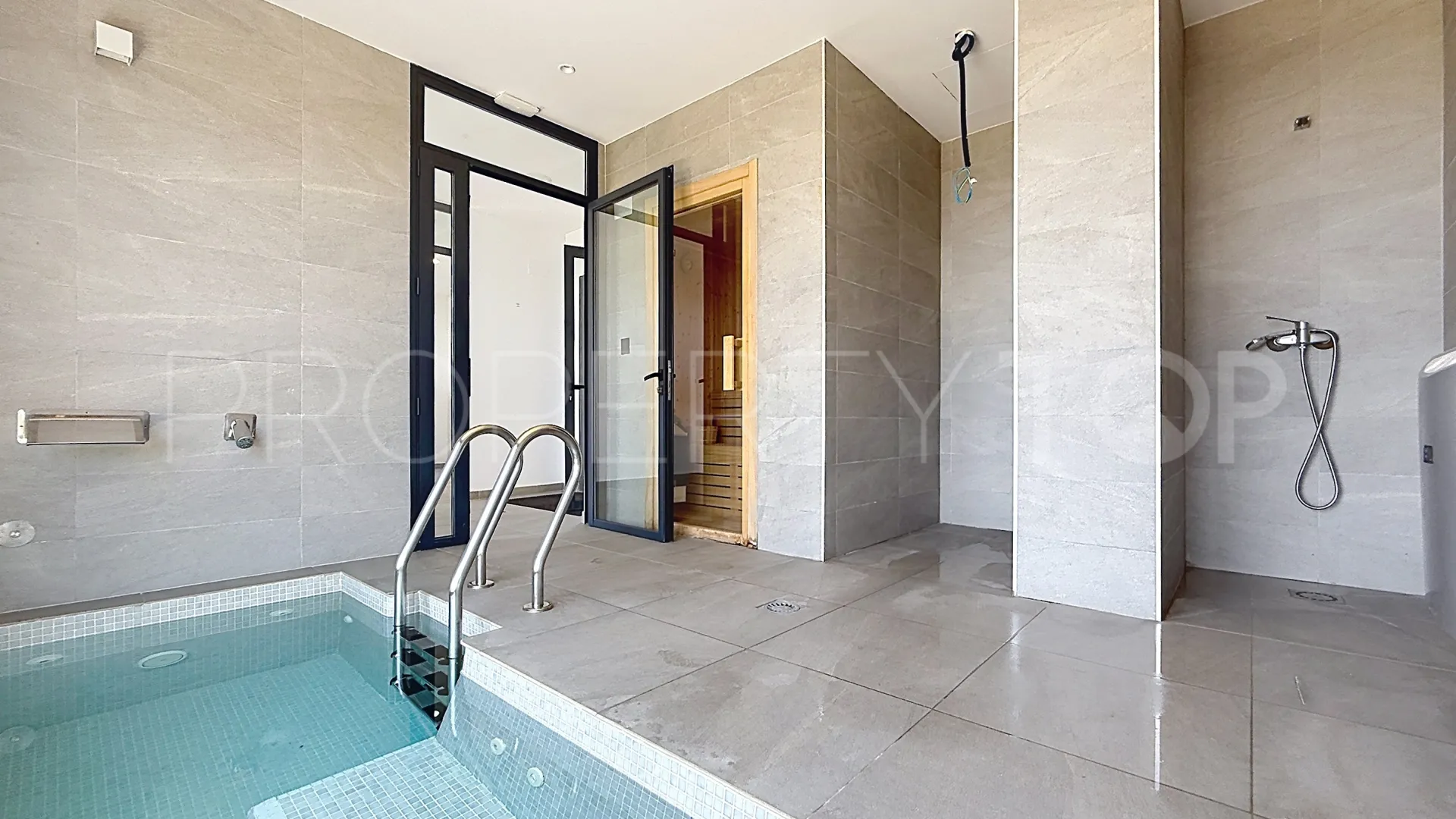 Apartment with 2 bedrooms for sale in Sunrise Height