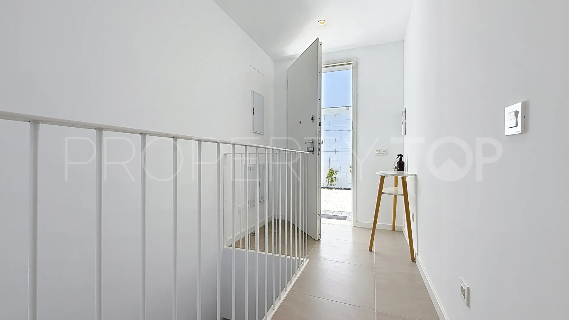 Apartment with 2 bedrooms for sale in Sunrise Height
