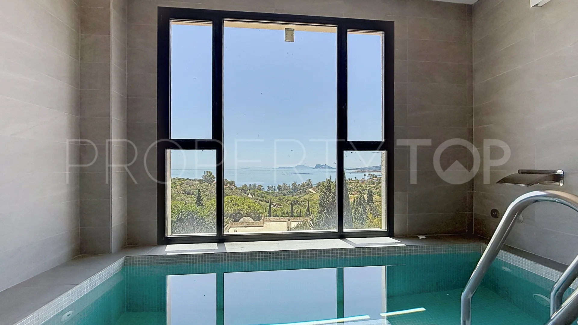 Apartment with 2 bedrooms for sale in Sunrise Height