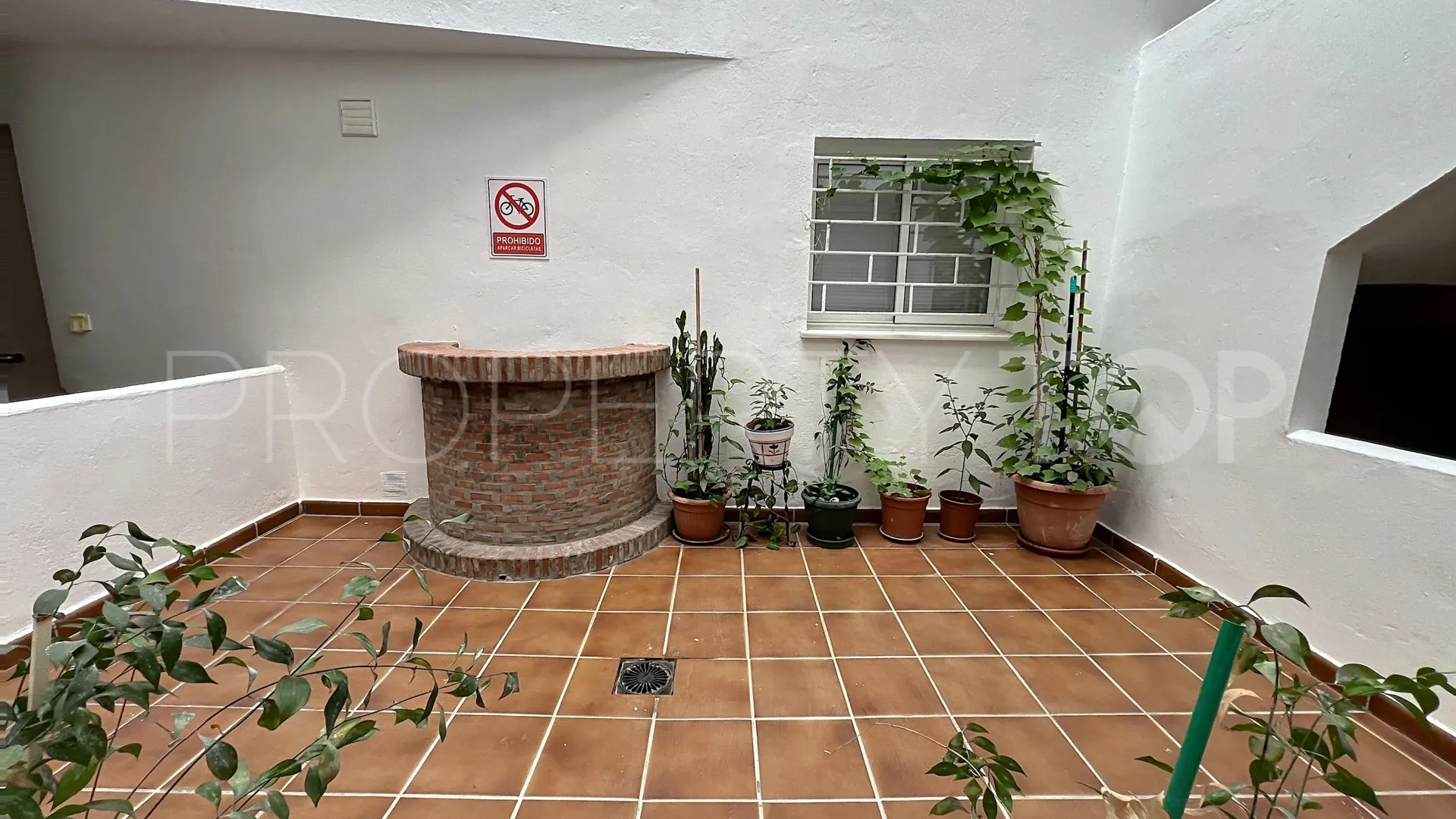 For sale apartment in Sabinillas