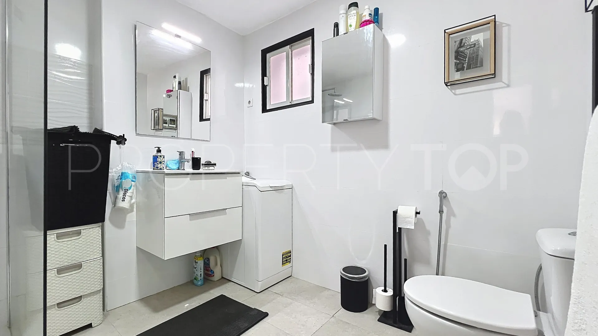 For sale apartment in Sabinillas