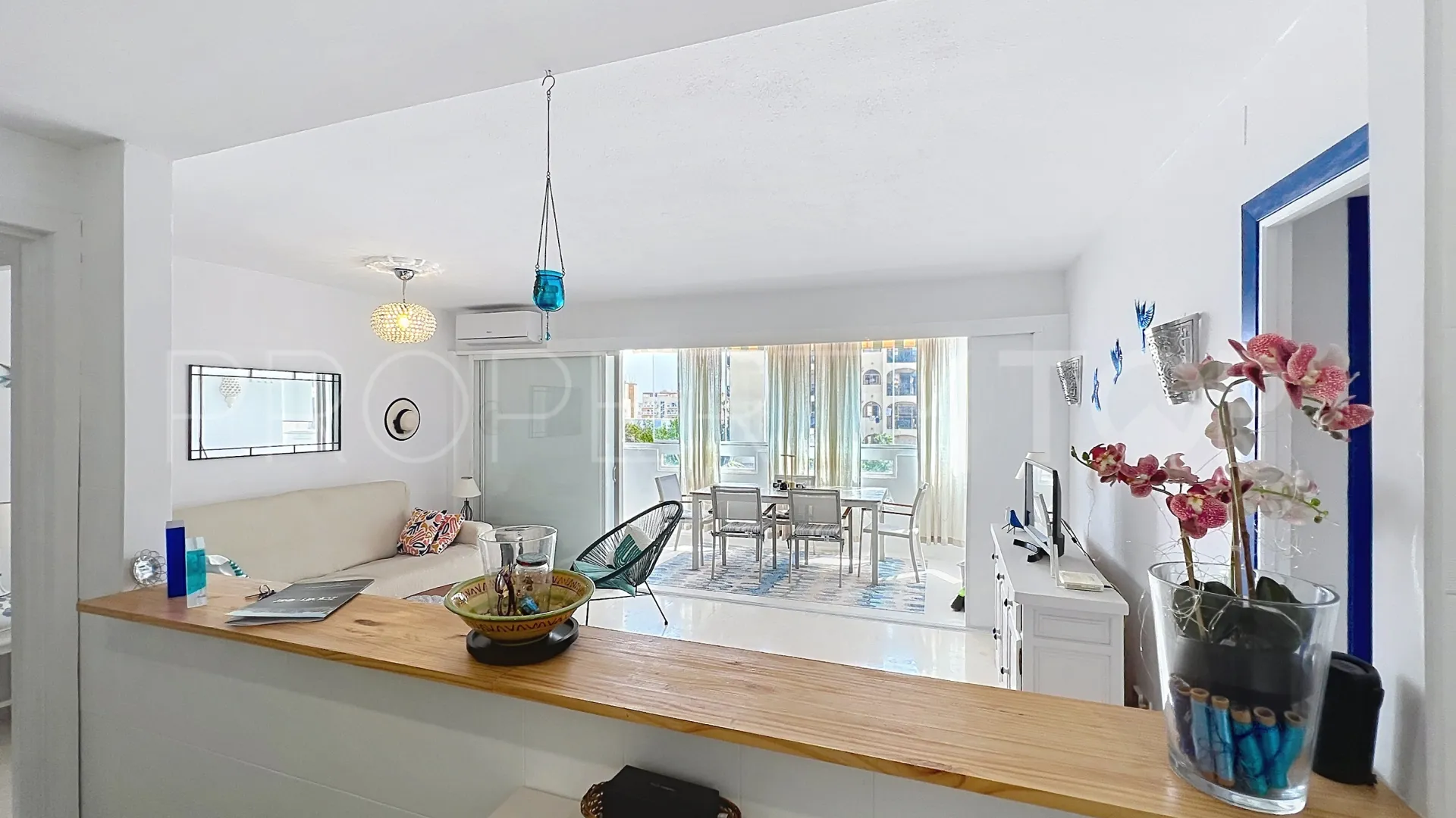For sale apartment in Sabinillas