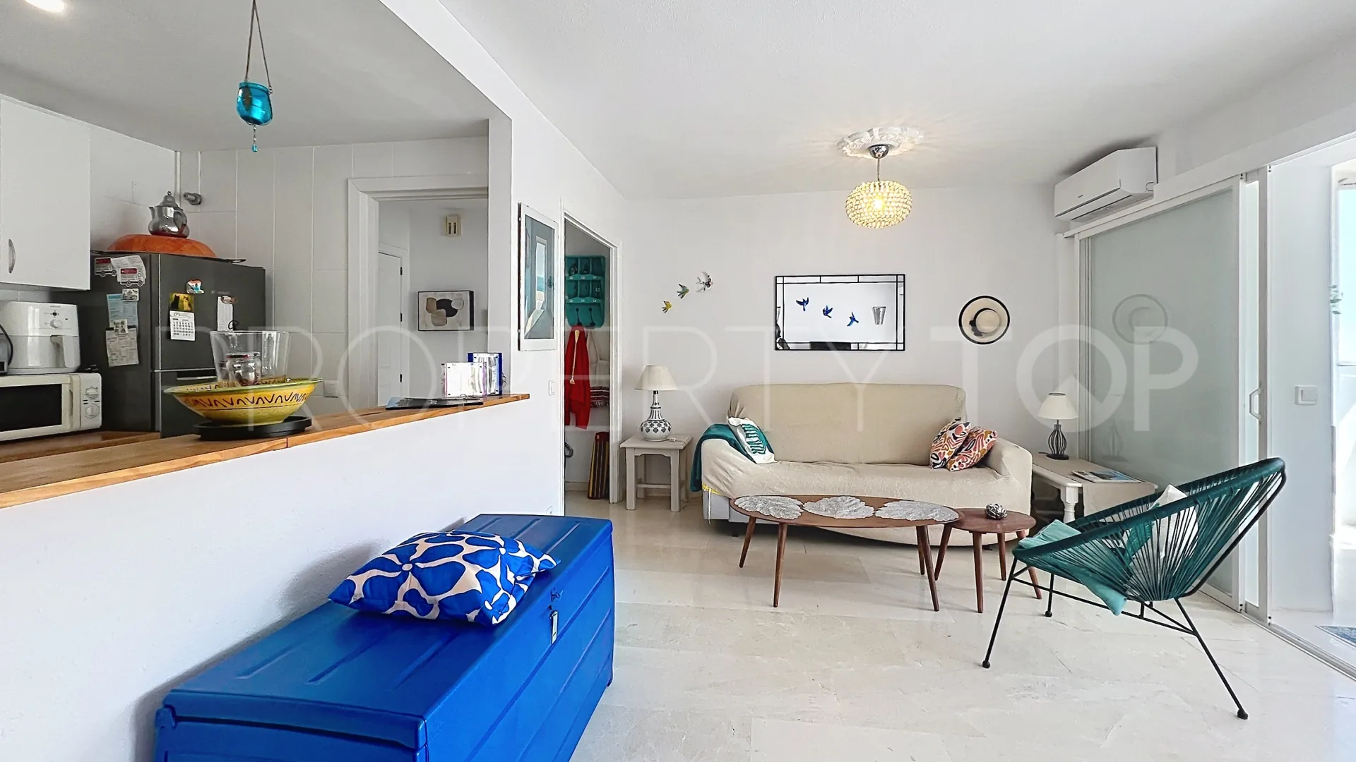 For sale apartment in Sabinillas