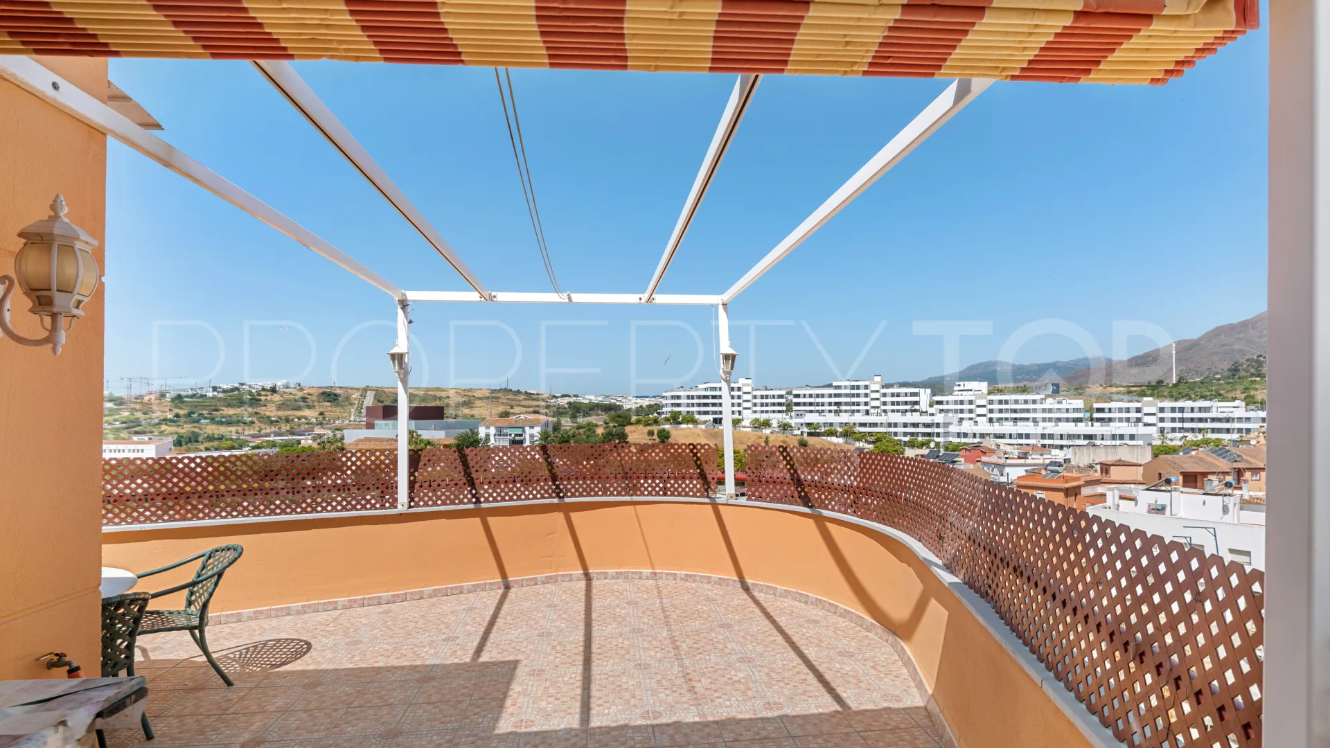Estepona Ciudad, Ático en venta con 3 dormitorios