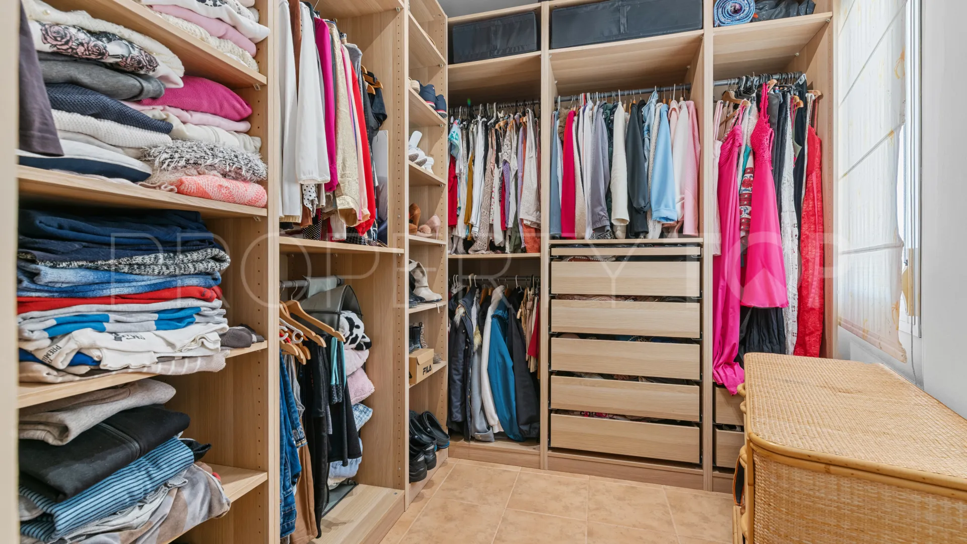 Estepona Ciudad, Ático en venta con 3 dormitorios