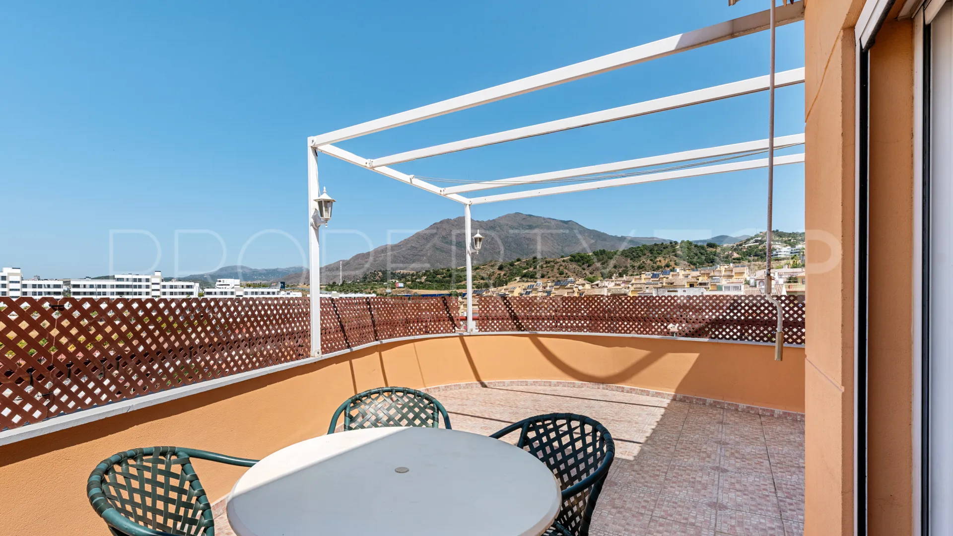 Estepona Ciudad, Ático en venta con 3 dormitorios