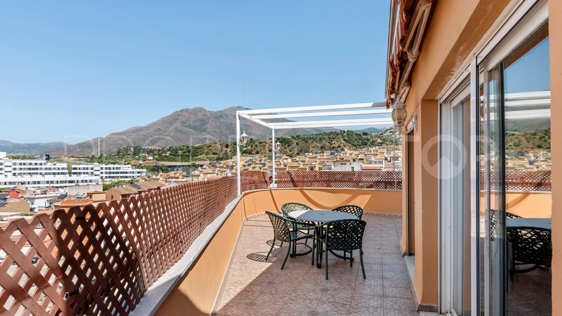 Estepona Ciudad, Ático en venta con 3 dormitorios